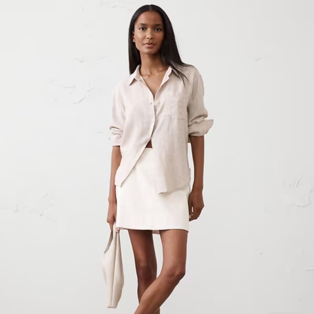 NWT - Banana Republic - Classic Linen-Blend Shirt Flax/Oatmeal (Small)